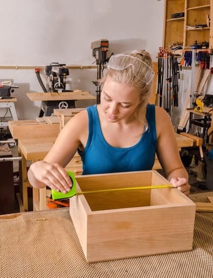 What Is Best 220 Vac Receptacle For A Woodworking Shop 1 What Is Best 220 Vac Receptacle For A Woodworking Shop