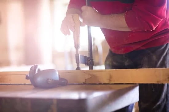 How To Use A Holdfast Woodworking