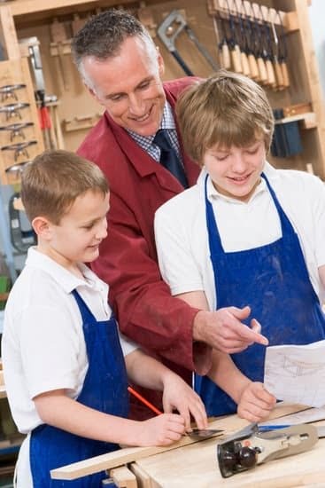 5 Woodworking Projects That Sell