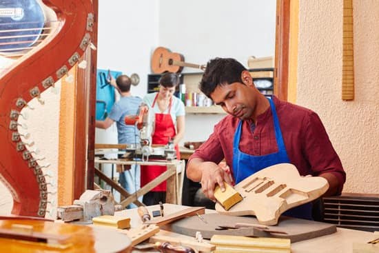 Do You Do Naked Woodworking 1 Suggested: Engage in the art of 'Naked Woodworking' for a unique and raw woodworking experience
