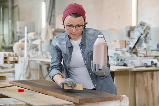 Reeds Ferry vs Post Woodworking 1 Comparison of Reed's Ferry Sheds with Post Woodworking in terms of design and craftsmanship