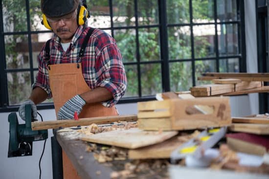 Clarke Woodworker 37 Wood Lathe 1 Image of the Clarke Woodworker 37 Wood Lathe, a versatile and efficient woodworking tool