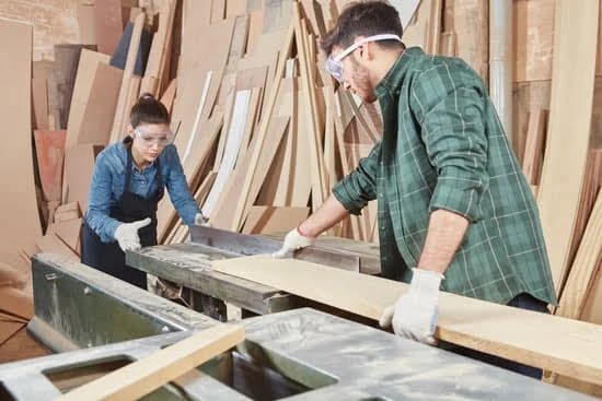 Scroll Saws for Woodworking 1 Precision scroll saws for woodworking projects, ensuring smooth and accurate cuts