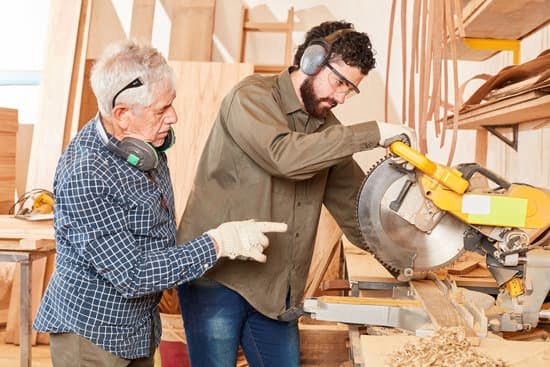 Essential Woodworking Tools: Must-Have Selection for Your Projects