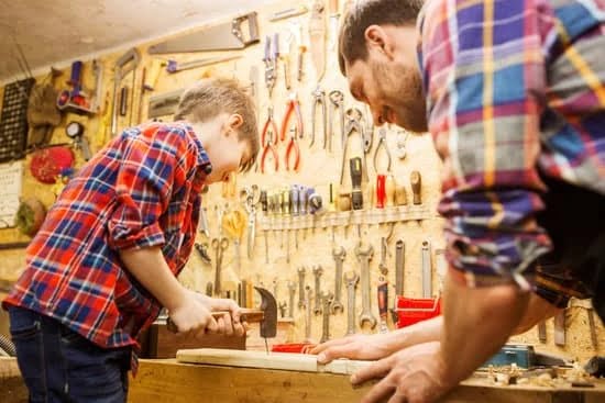 What Moisture Should Wood Be for Woodworking 3 Recommended moisture content for woodworking: Understanding the ideal moisture level for wood materials