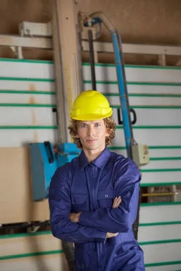 Step-by-step guide on how to become a professional woodworker - expert tips and techniques