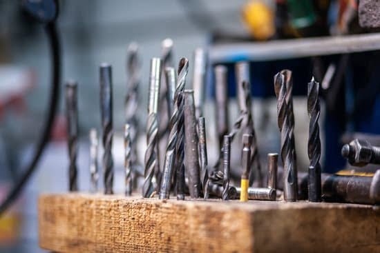 How to Prep Woodwork for Repainting 1 Steps for Preparing Woodwork for Repainting: Sanding, Filling Cracks and Holes, and Cleaning