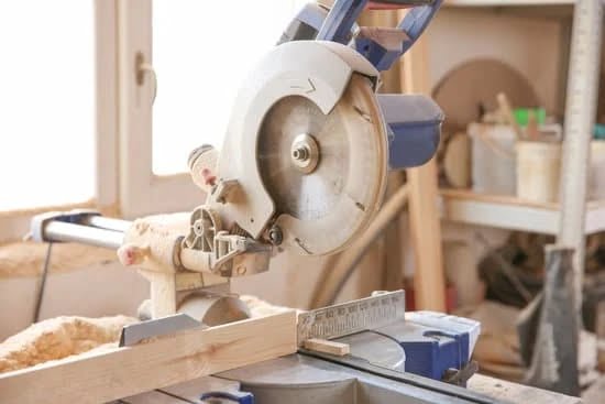 Step-by-step woodworking bench plans with detailed instructions for building a sturdy bench from scratch
