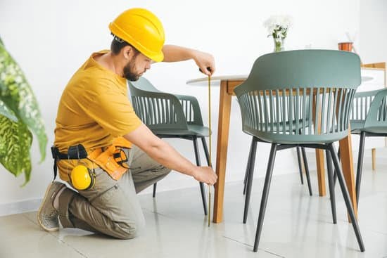 How to do woodworking: A beginner's guide to crafting with wood and basic woodworking techniques