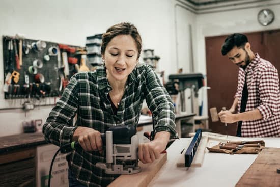 How Dry Does Wood Need to Be for Woodworking: Proper moisture content for woodworking projects