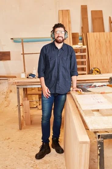 How Much to Build a Cottage With Woodwork 1 Estimate cost of building a woodwork-filled cottage