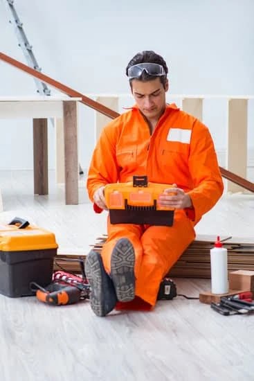 What Isthe Woodwork Called That Goes in Doorway Corners 1 Doorway corner molding - essential for finishing edges and adding architectural detail. What is the woodwork called