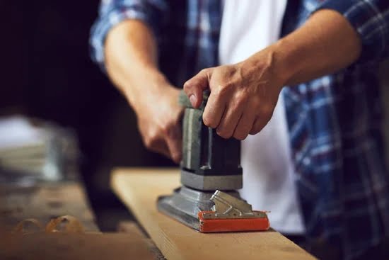 Why Do Woodworkers Not Wear Wedding Rings 1 Why Do Woodworkers Not Wear Wedding Rings: Safety First in the Workshop
