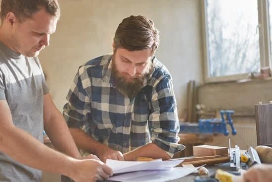 Join Woodworking-Club Safely: Guidelines and Benefits