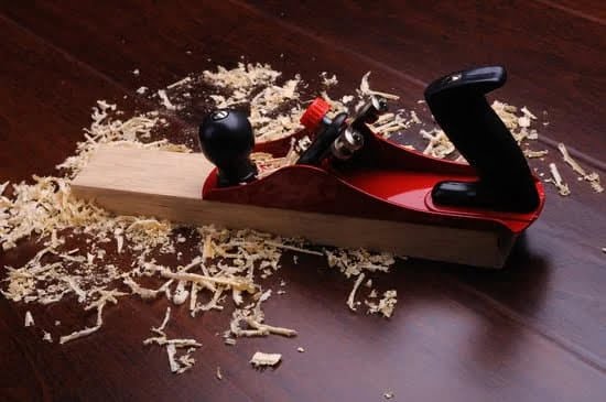 How to Do Woodwork 1 How to do woodwork: A beginner's guide to mastering woodworking techniques and projects