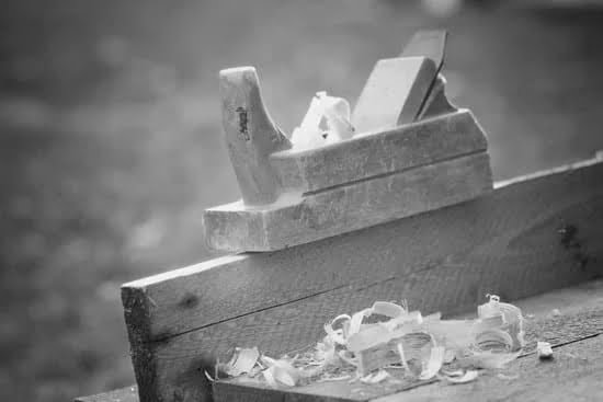 Craftsman crafting a CZ Woodworking masterpiece with precision and dedication