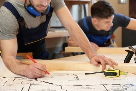 What Are Reasons for Round Mallets for Woodworking 1 Reasons for using round mallets in woodworking: durability, precision, and comfort