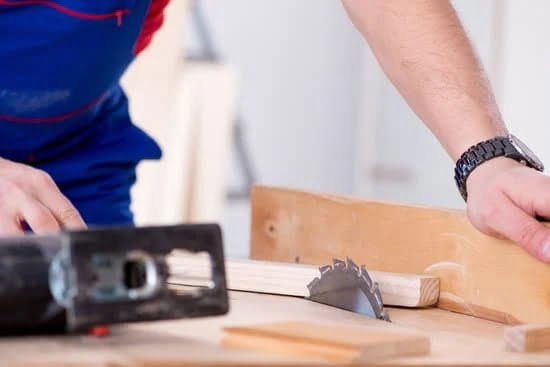 Mar Tec Woodworking 5 Exquisite MAR TEC WOODWORKING craftsmanship on hand-carved furniture pieces