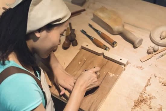 How to Move Heavy Woodworking Equipment 1 Step-by-step guide on how to move heavy woodworking equipment safely and efficiently