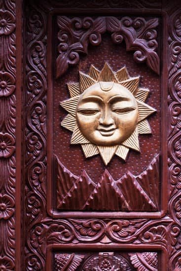 What Wood Is Best for a Woodworkers Bench Vise 1 A guide for woodworking enthusiasts