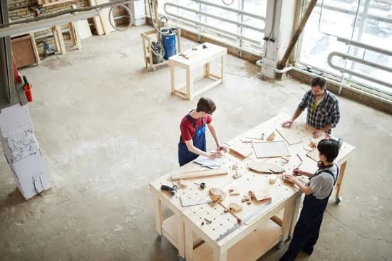 What Wood to Use for Woodworking Bench 1 Solid oak, maple, or beech for durability and strong support